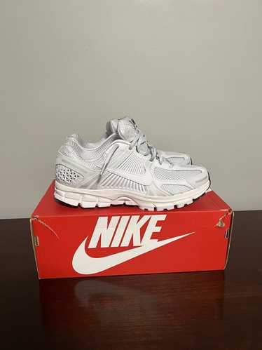 Nike Nike Vomero 5 White Size 11 (brand new)