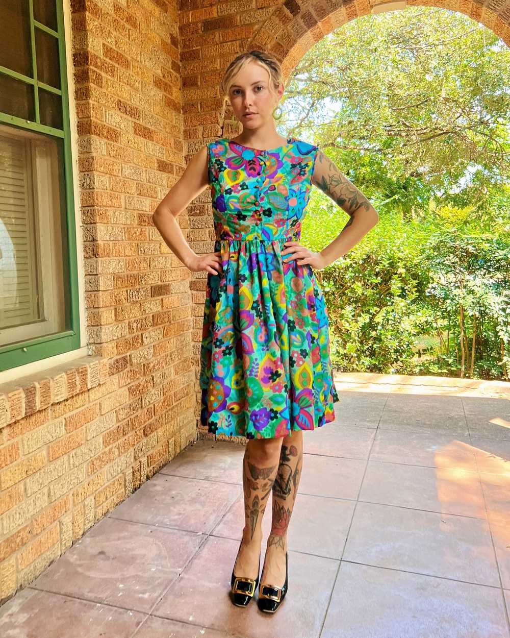 60s flower power mini dress with matching scrunch… - image 3