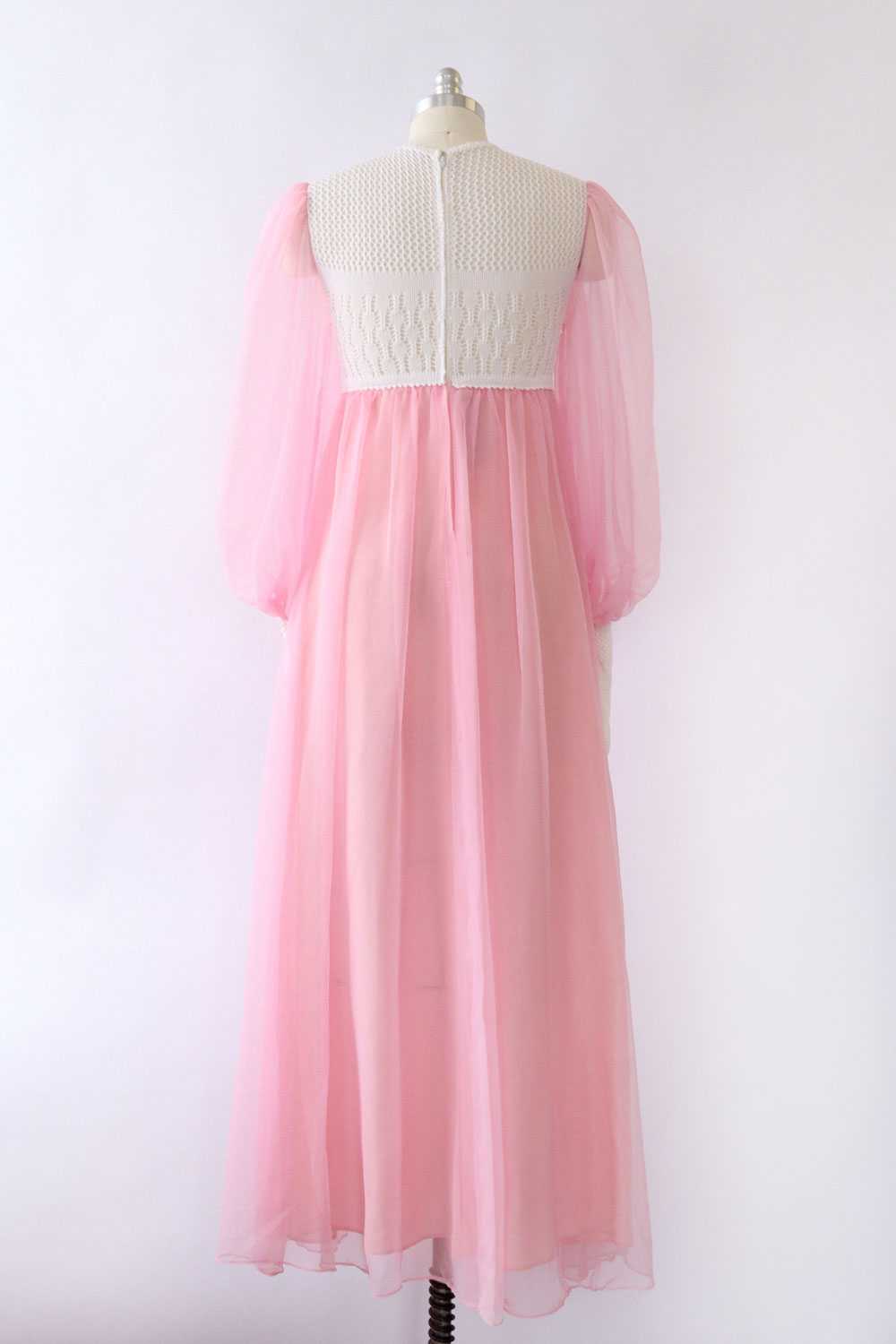 Hilary Floyd Bubblegum Chiffon and Crochet Maxi X… - image 5