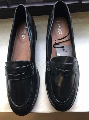 Unbrnd Ladies Soft Comfort Loafers by Tu - size 8 