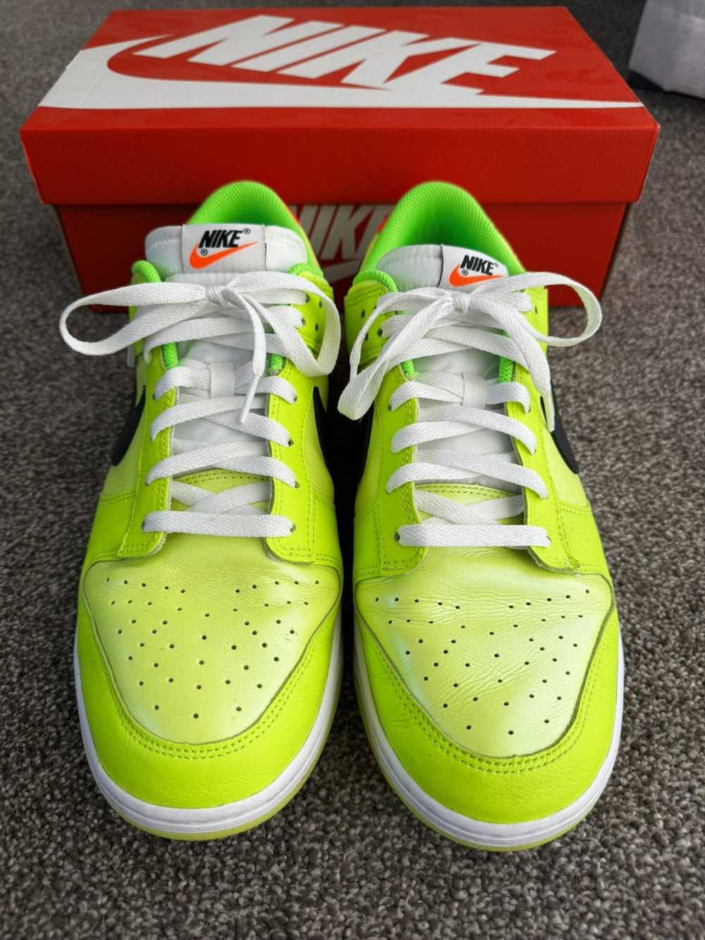 Nike Nike Dunk Low SE Volt - image 4