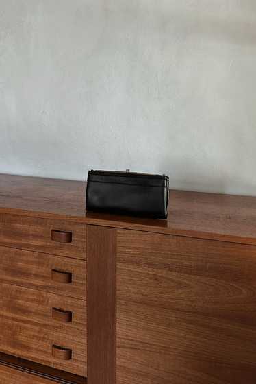 1960's BLACK LEATHER CLUTCH