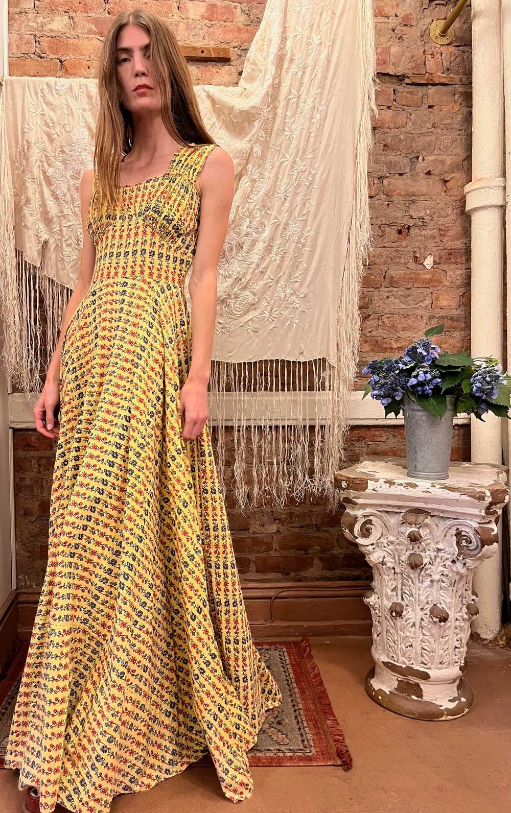 1940s Floral Printed Yellow Cotton Maxi Dress - image 1