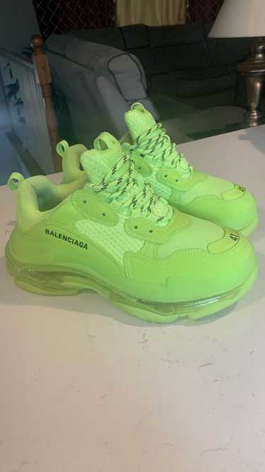 Balenciaga Triple S fluorescent green