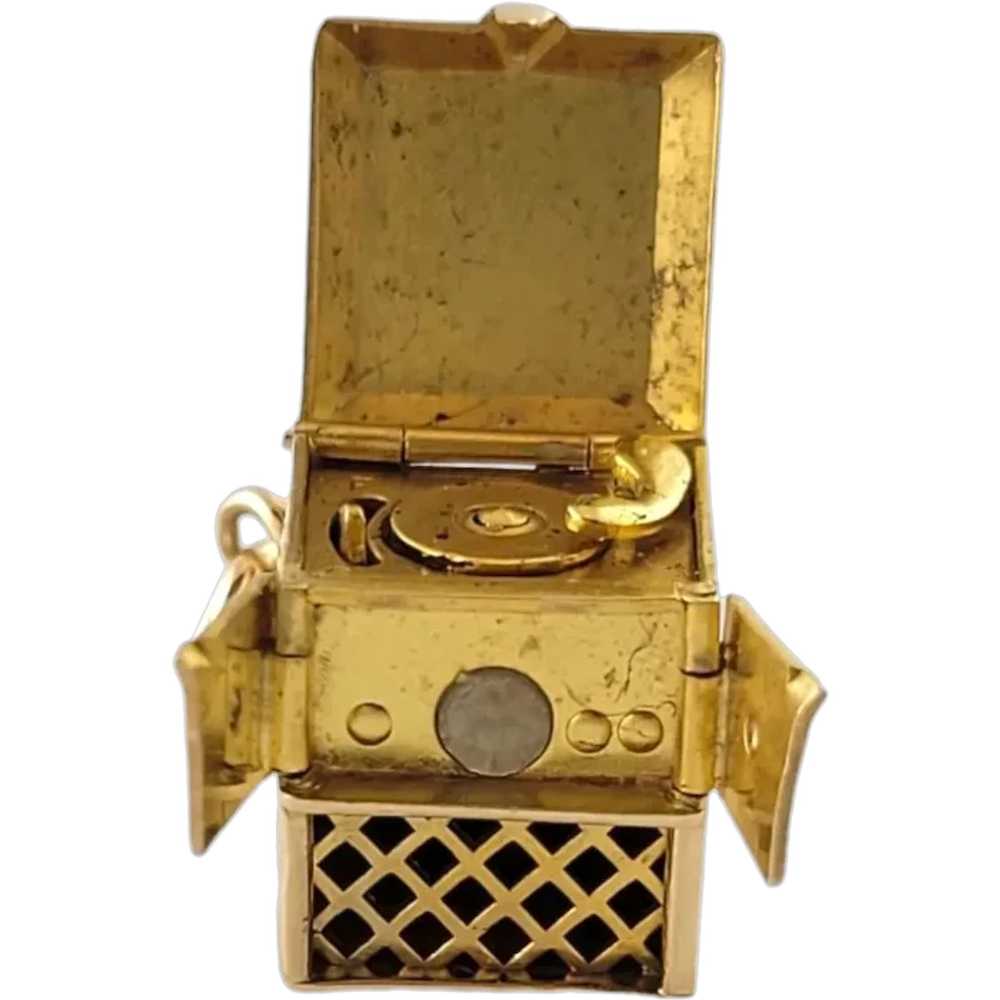 14K Yellow Gold Victrola Phonograph Stanhope NYC … - image 1