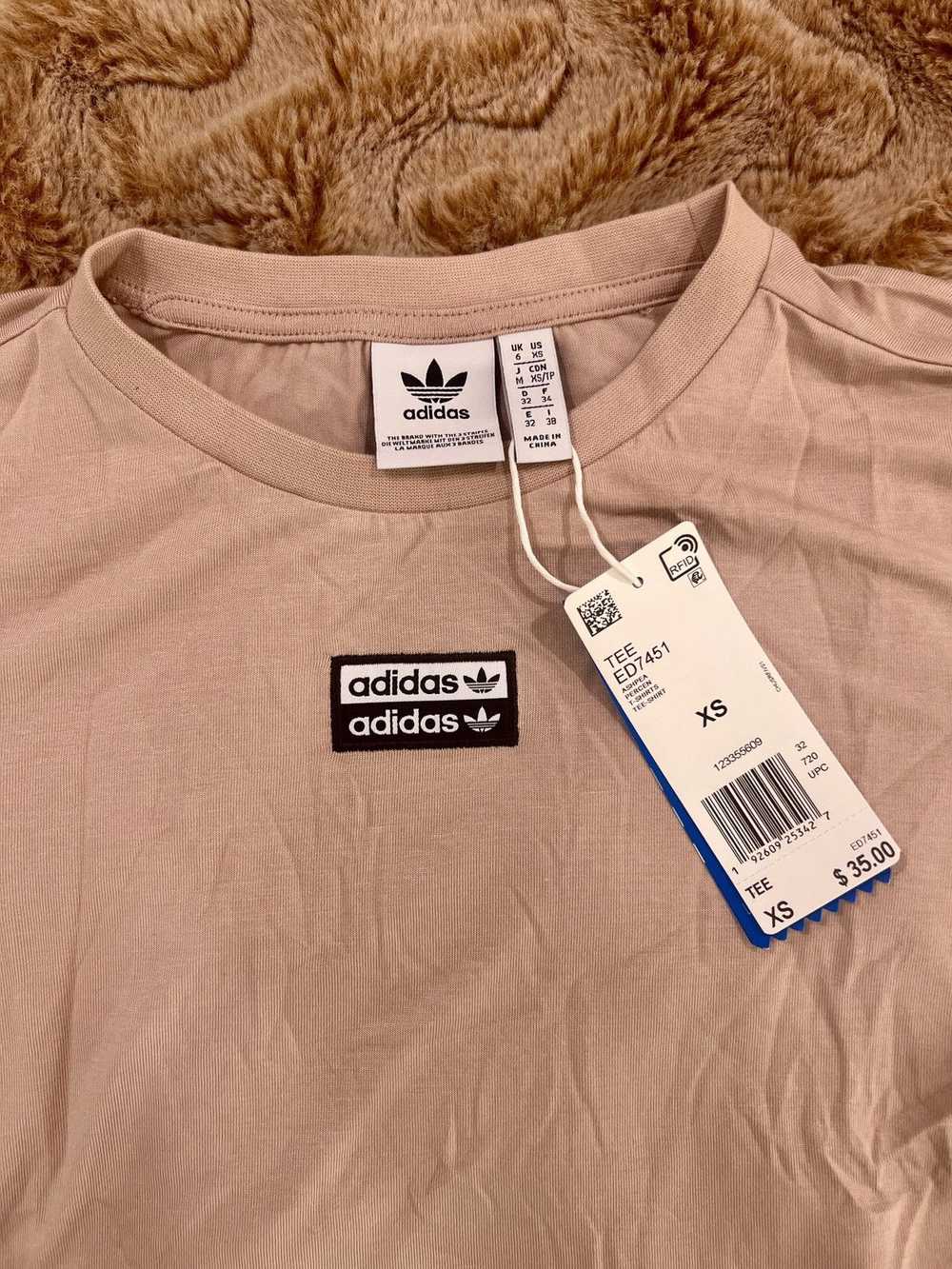 Adidas Adidas Originals RYV Cropped t-shirt in Be… - image 7