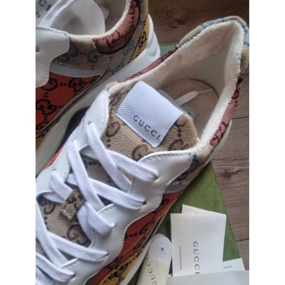 Gucci Rhyton cloth low trainers - image 2