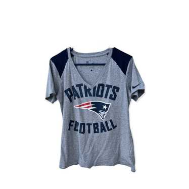 Nike Patriots NFL Football t-shirt size Large