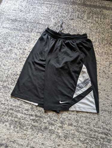 Nike × Streetwear × Vintage Nike black sport short