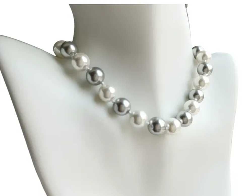 White and Grey Faux South Sea Tahitian Pearl Neck… - image 6