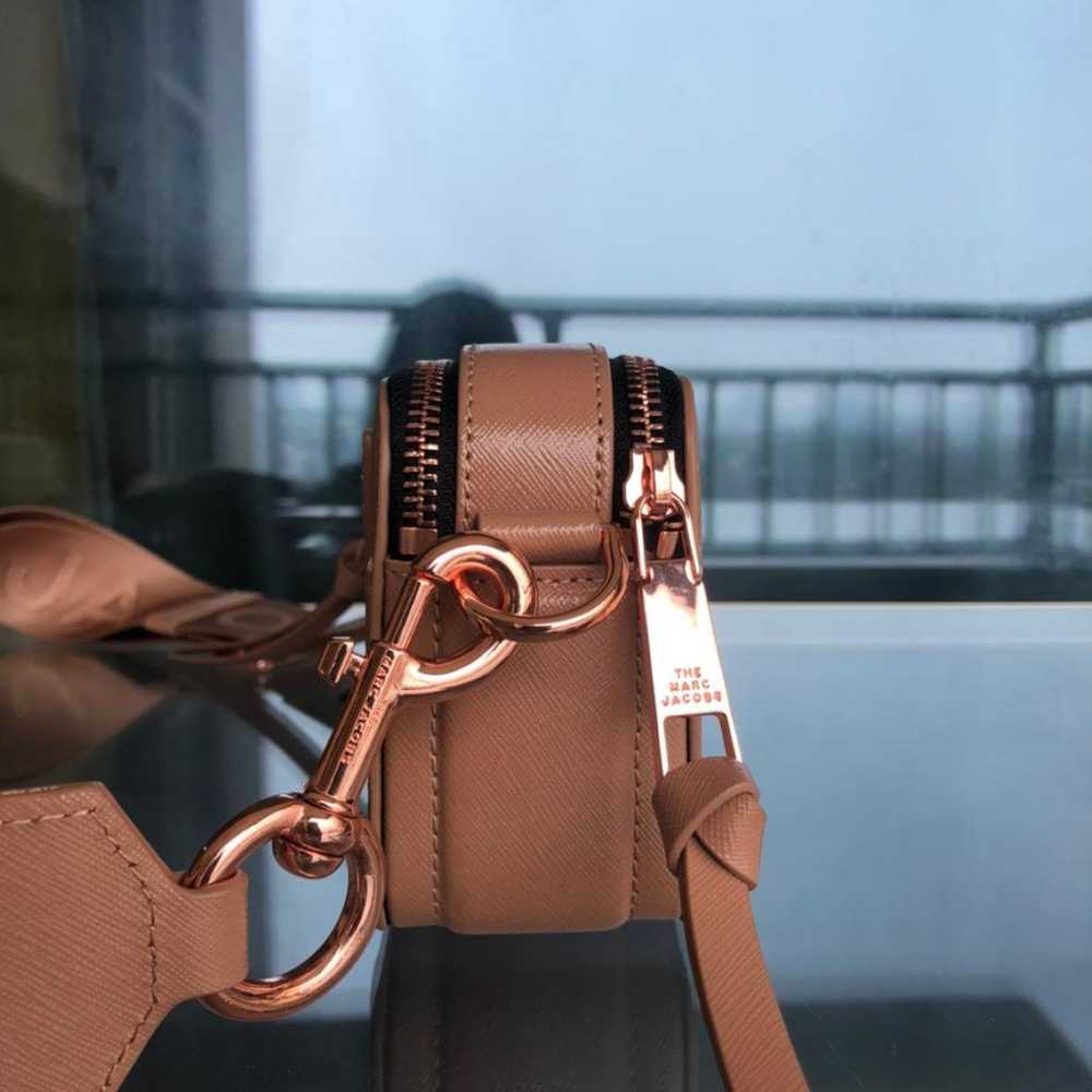 Marc Jacobs The Softshot leather handbag - image 7