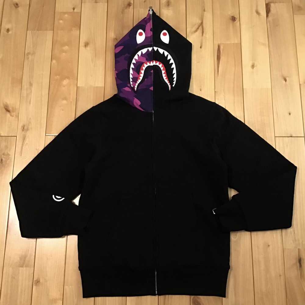 S    purple camo reversible shark full zip hoodie… - image 2
