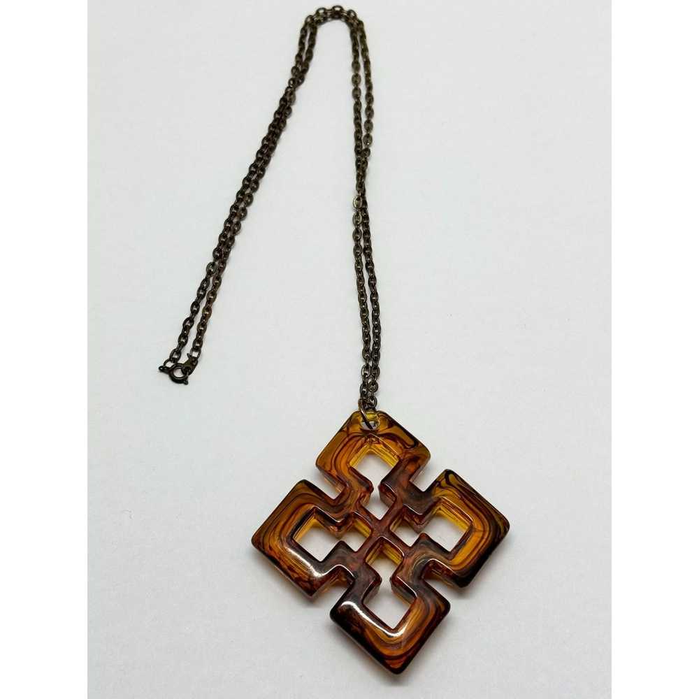 Vintage Vintage lucite pendant necklace - image 2