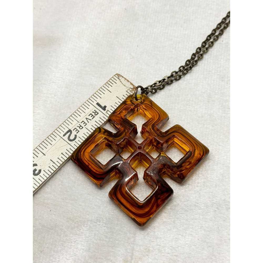 Vintage Vintage lucite pendant necklace - image 7