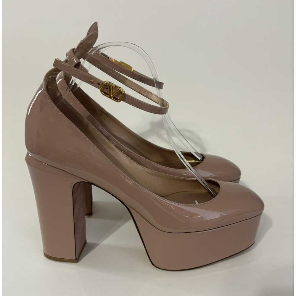 Valentino Garavani Tan-go patent leather heels - image 3