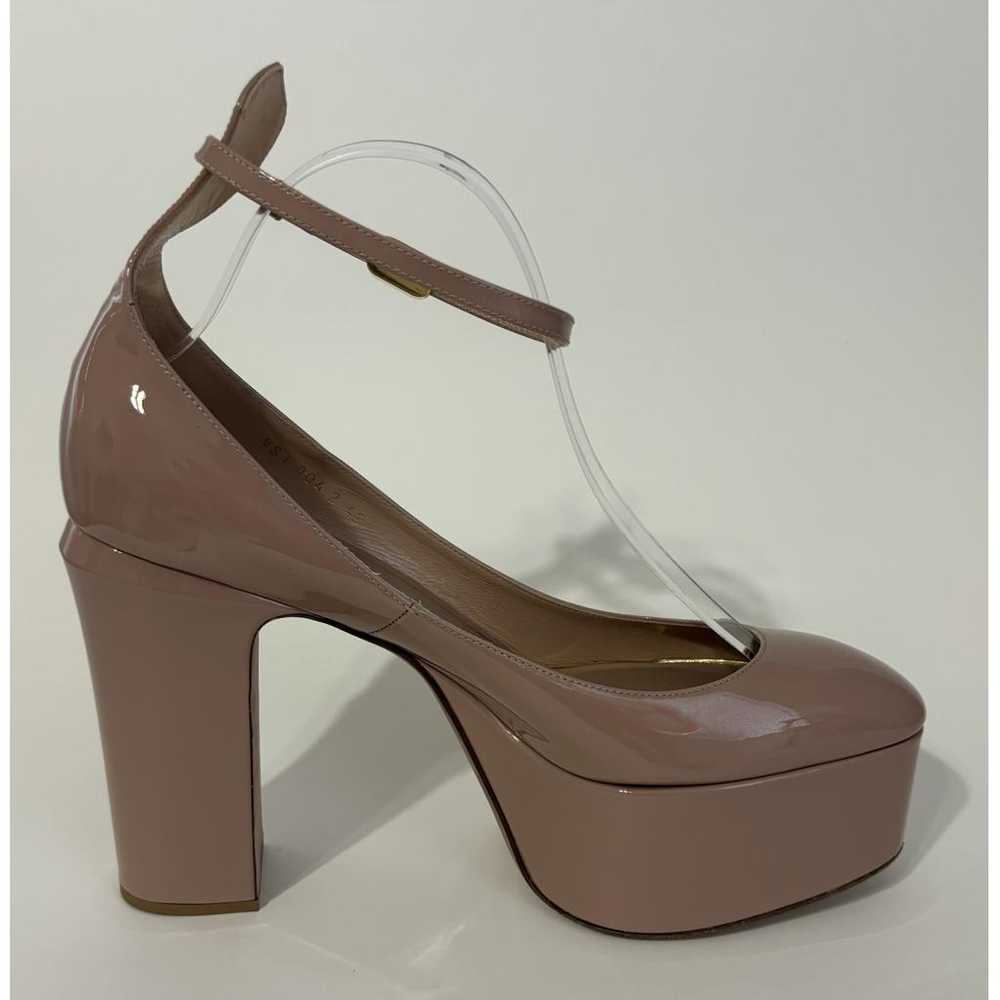 Valentino Garavani Tan-go patent leather heels - image 5