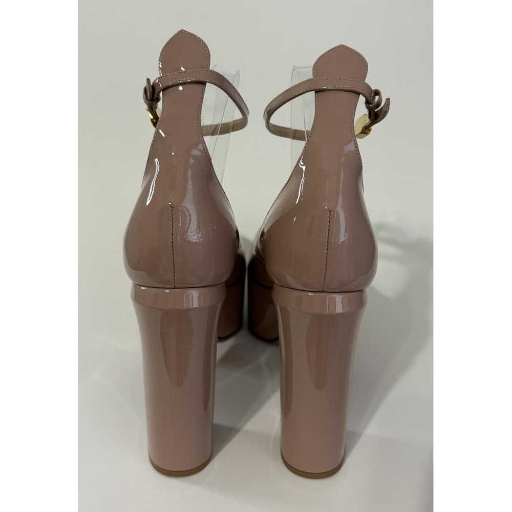 Valentino Garavani Tan-go patent leather heels - image 7
