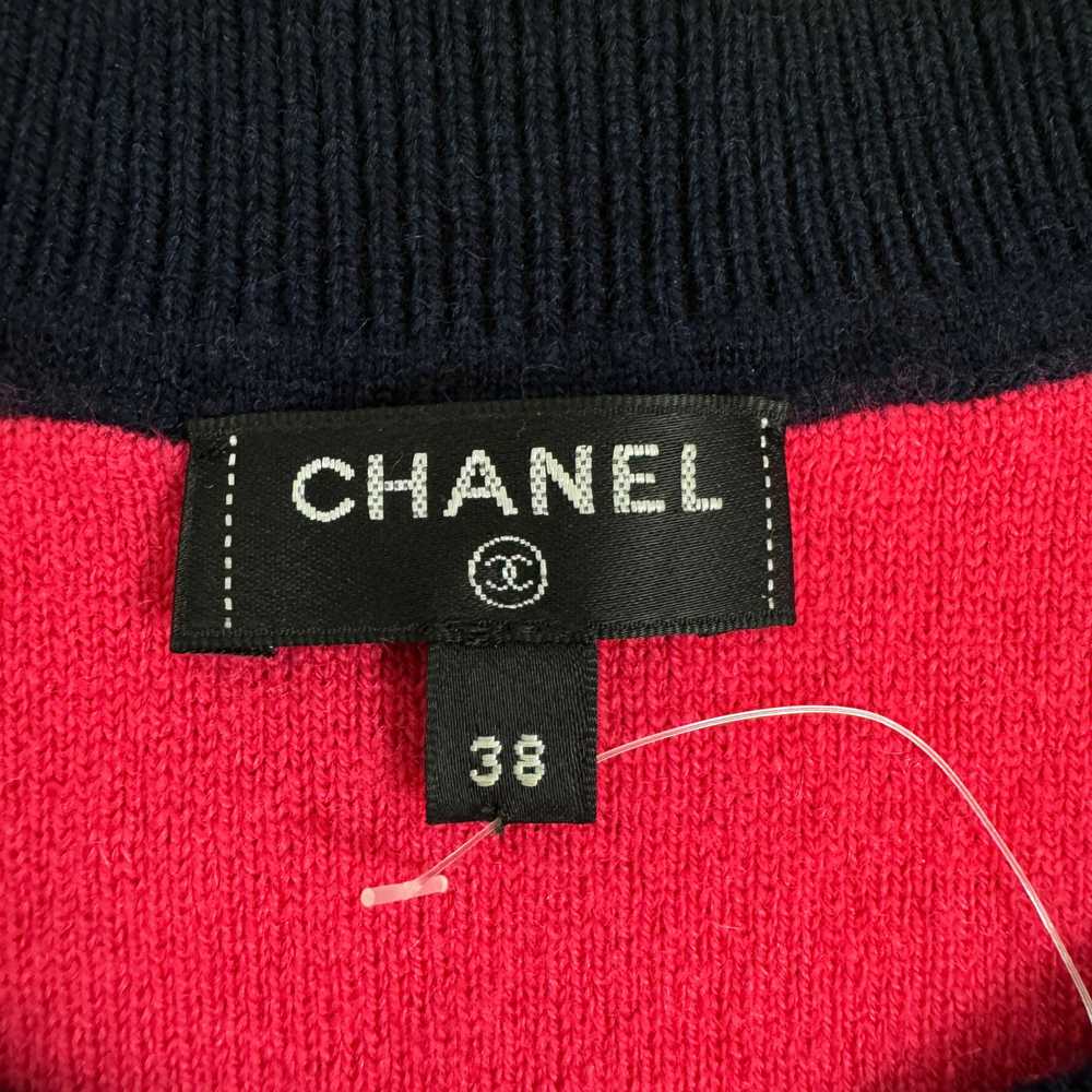 Product Details Chanel Navy and Red CC Logo Cashm… - image 9
