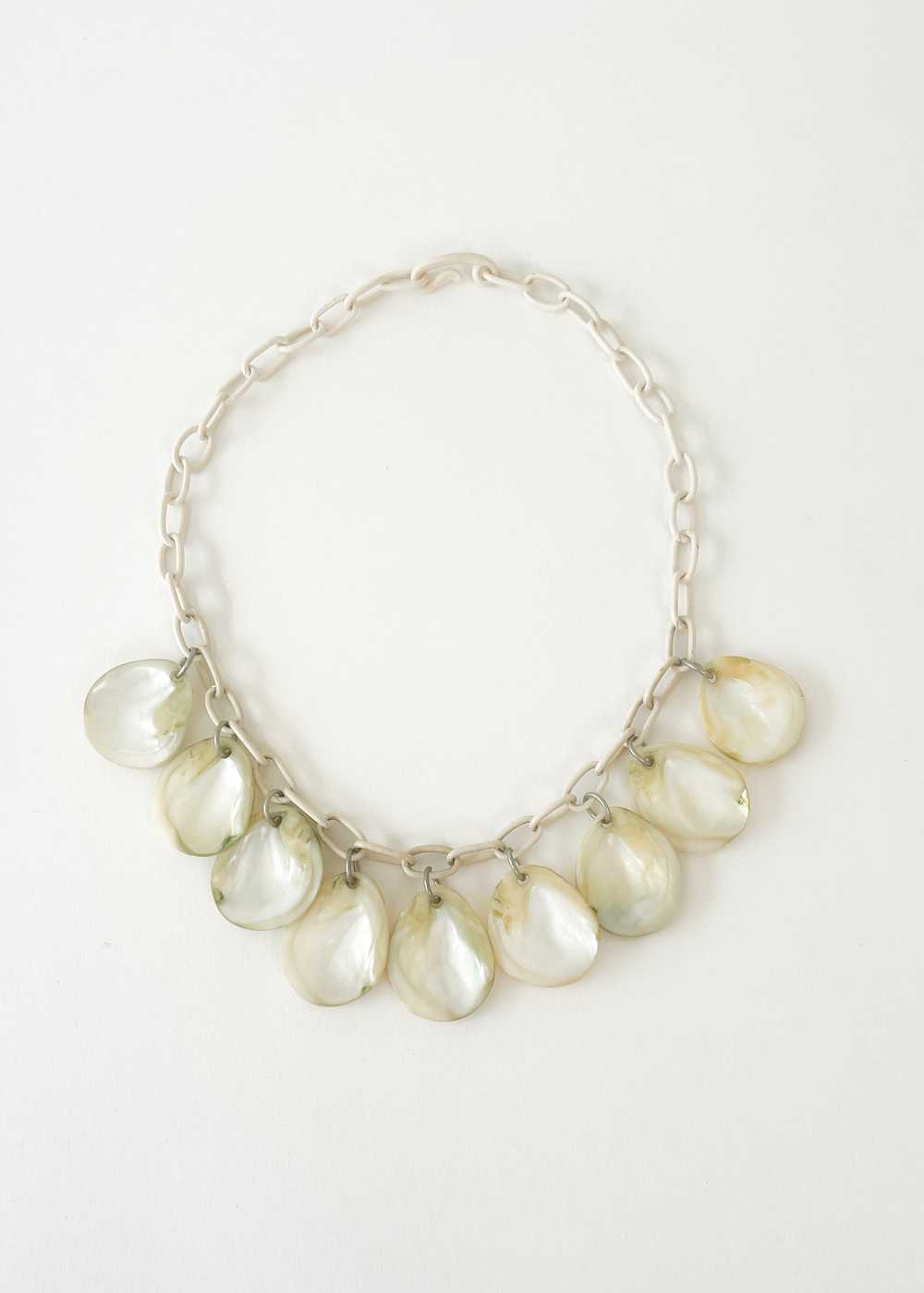 Vintage 1940s Shell Necklace - image 2