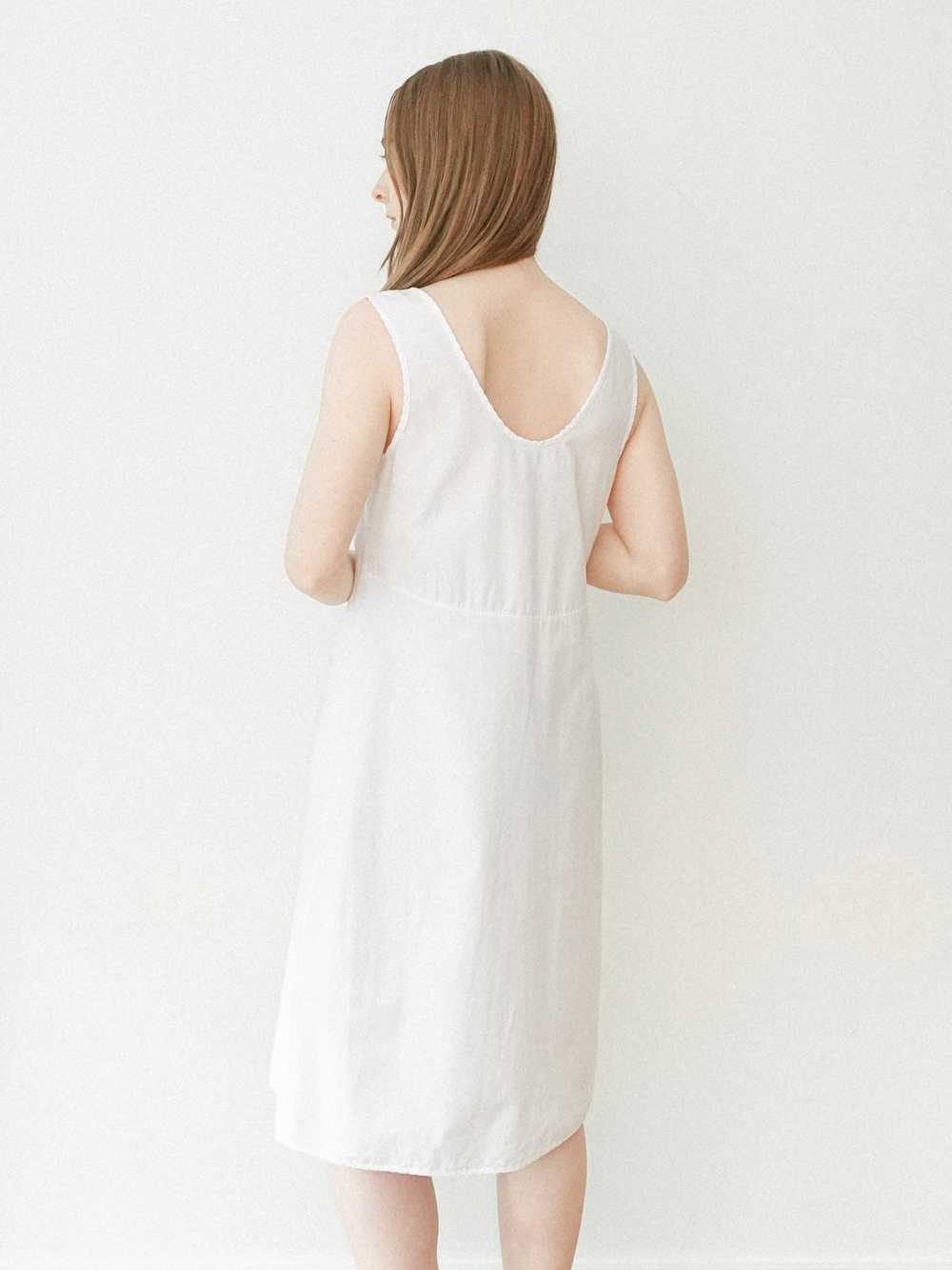 White Cotton Dress With Embroidery Detail - image 3