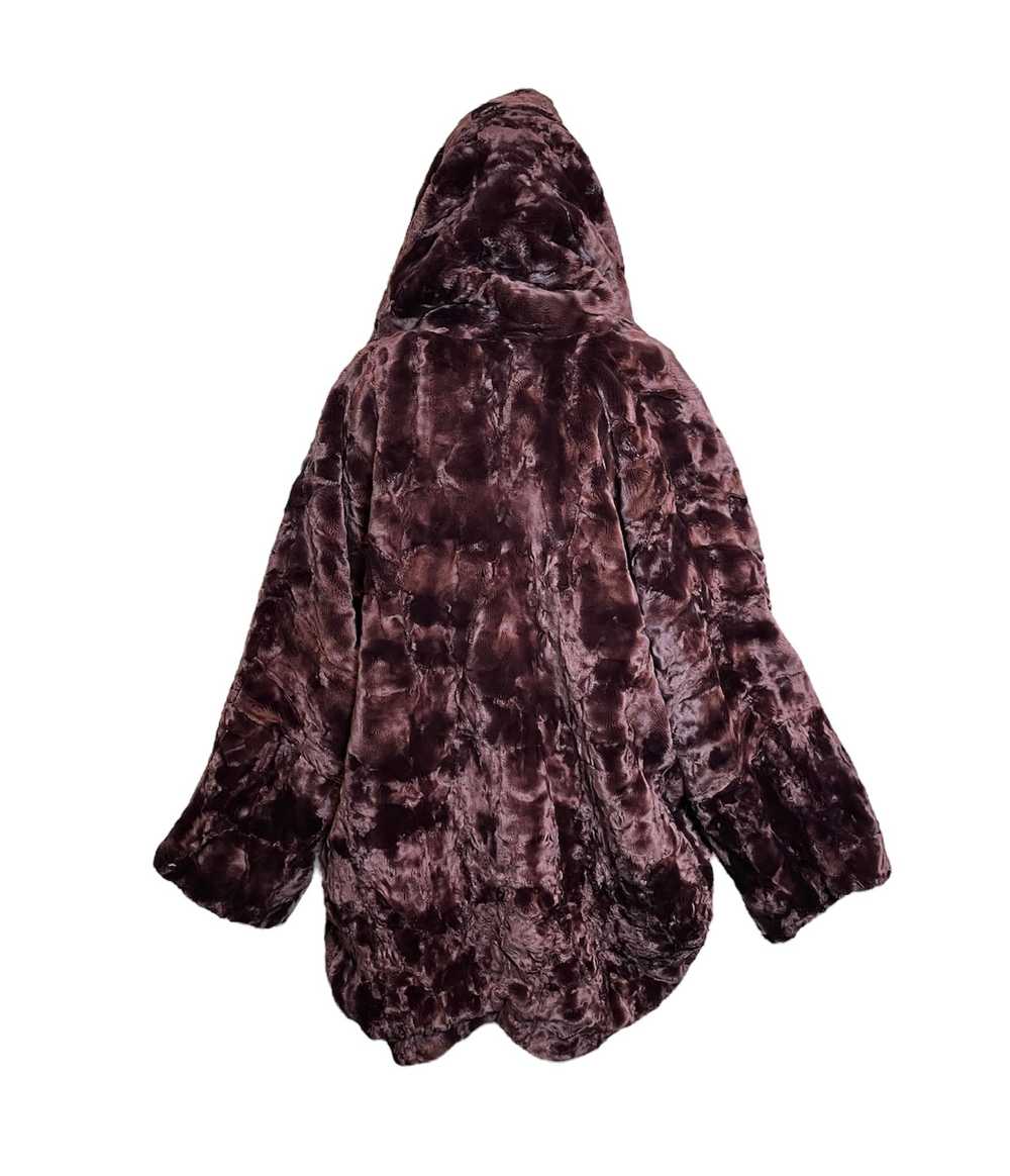 Burgundy Oversized Plush Faux Fur Coat with Conve… - image 4