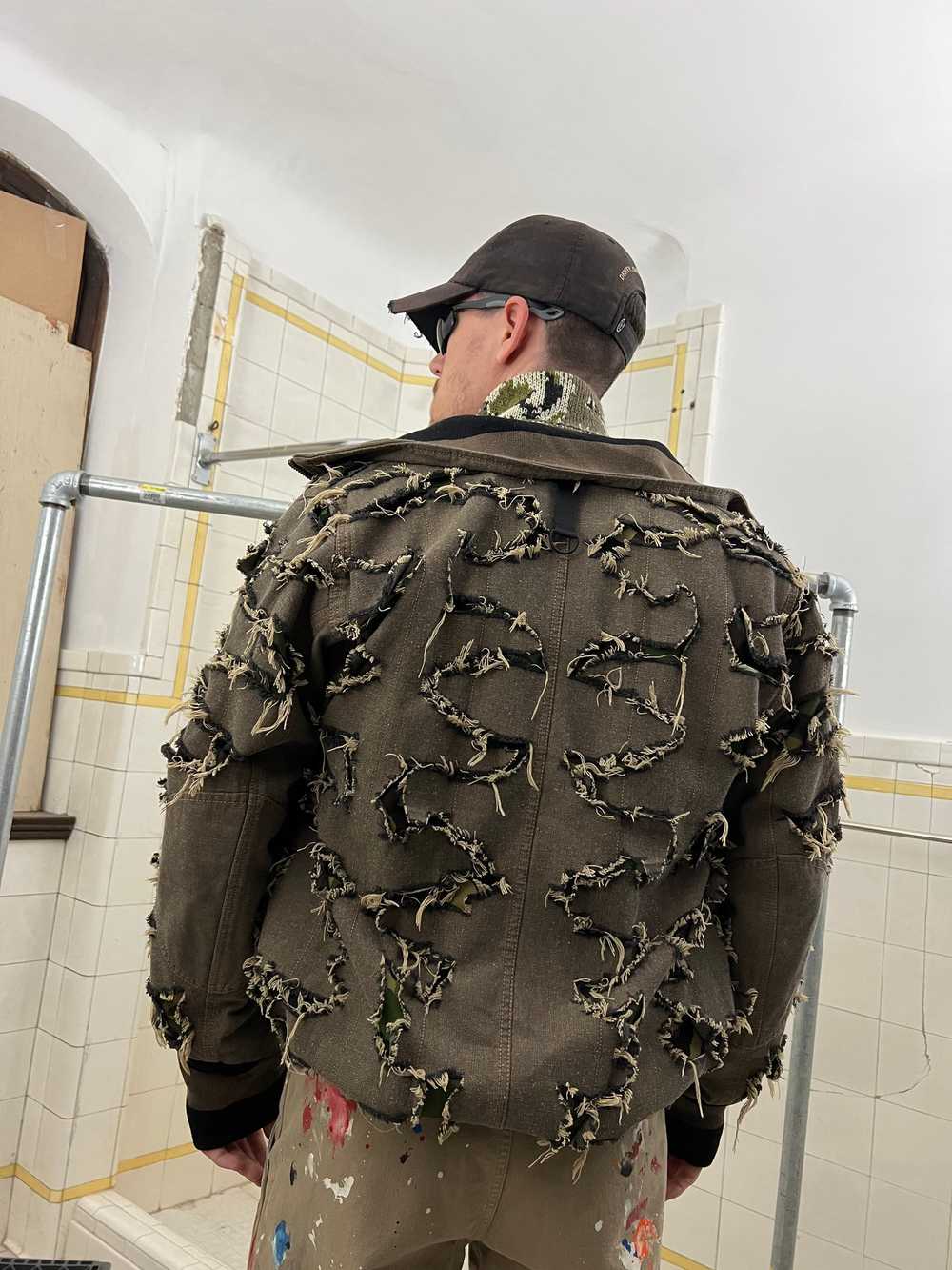 2000s Griffin Blade-Cut Camo Bomber - image 3