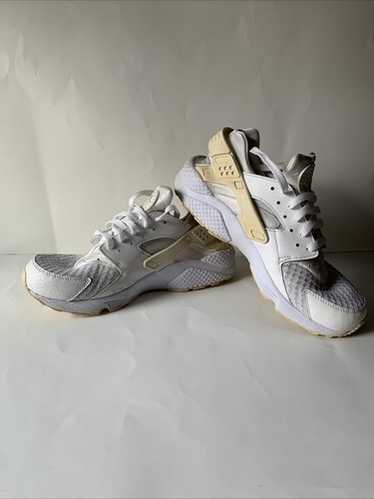 NIKE Air Hurache Shoes Mens 10.5 Triple White - image 1