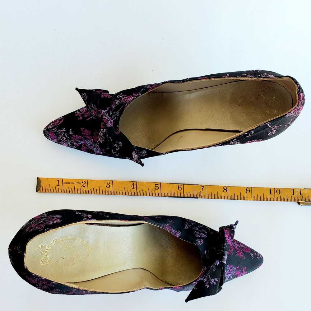 Vintage Pinup Heels 50s Vintage Pumps 6N Silk Bro… - image 7