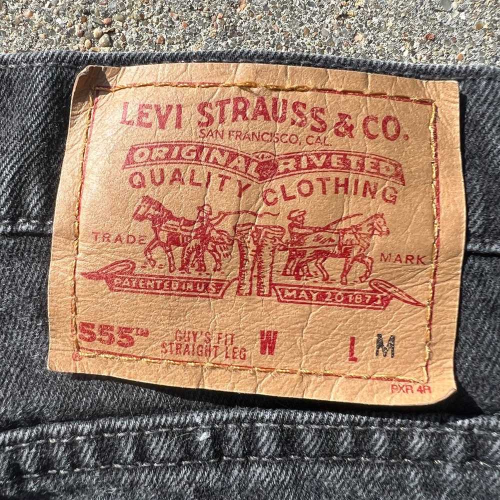 Levi's Ladies 90s Levi’s 555 black guys fit strai… - image 5