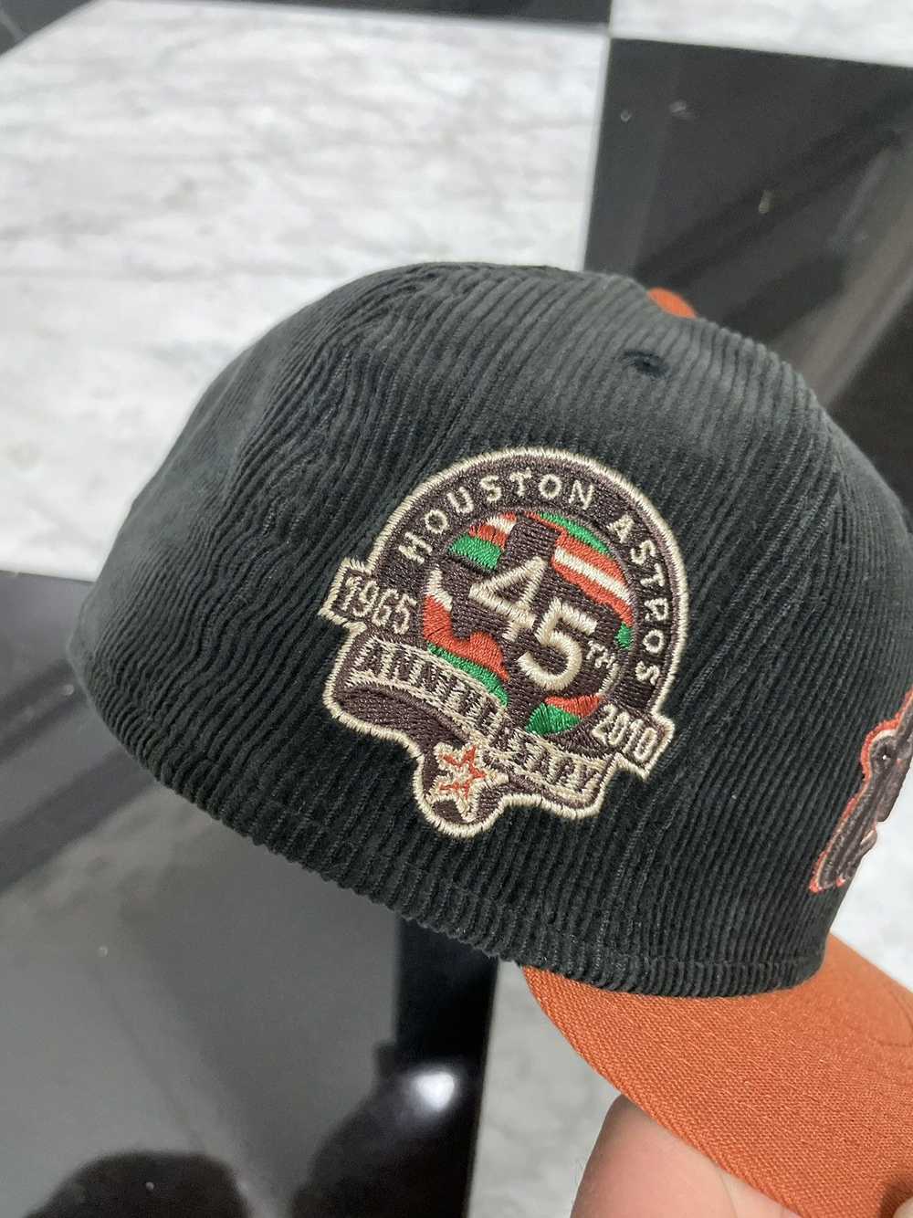 New Era 🔥 Exclusive Astros vintage logo corduroy… - image 2