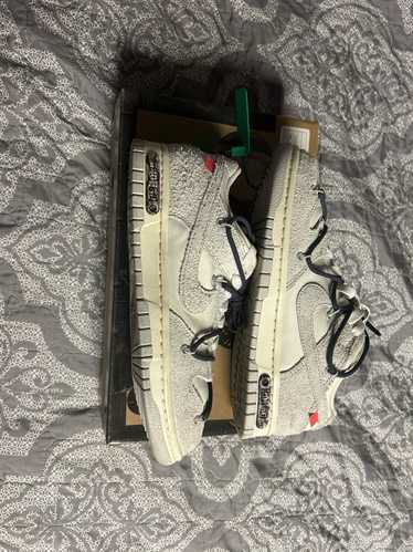 Nike × Off-White Off White x Dunk Low Lot 20 of 50