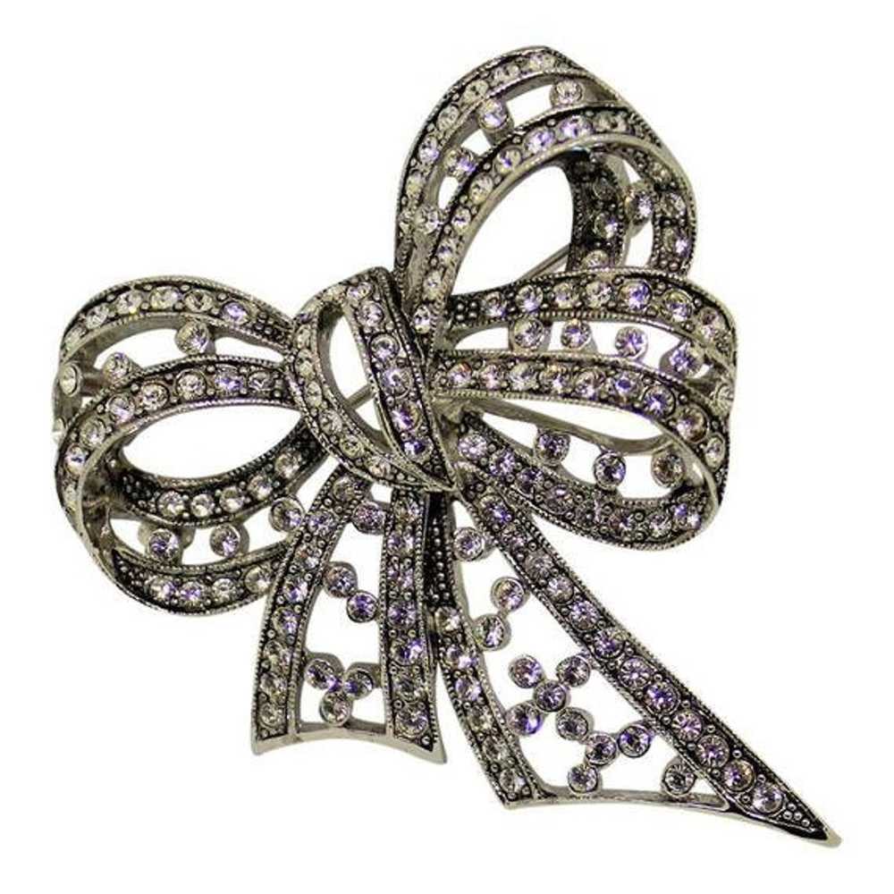 Vintage Joan Rivers Silver GIFT BOW BROOCH PIN 2.… - image 3