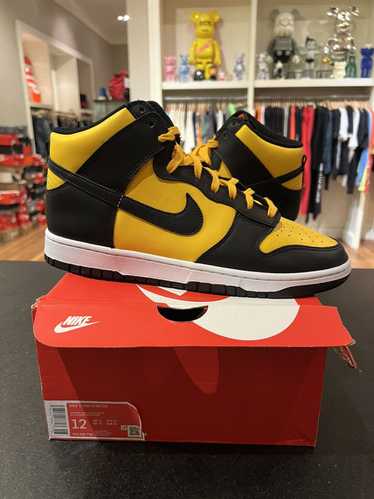 Nike Nike dunk high retro black yellow