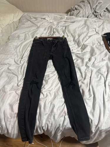 Streetwear Super Skinny Black Jeans W/ Rips