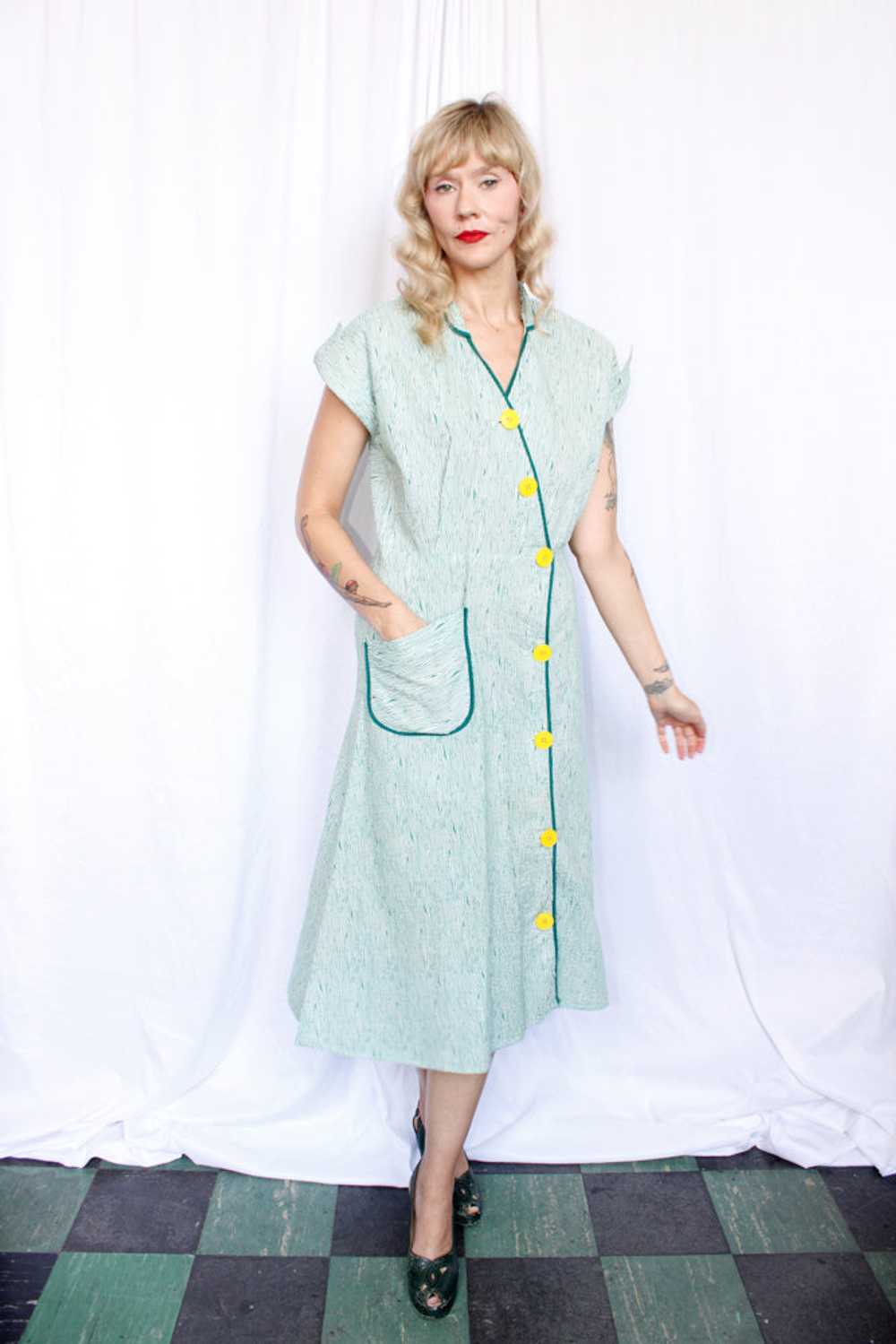 1940s Green Seersucker Stripe Dress - Large - image 8