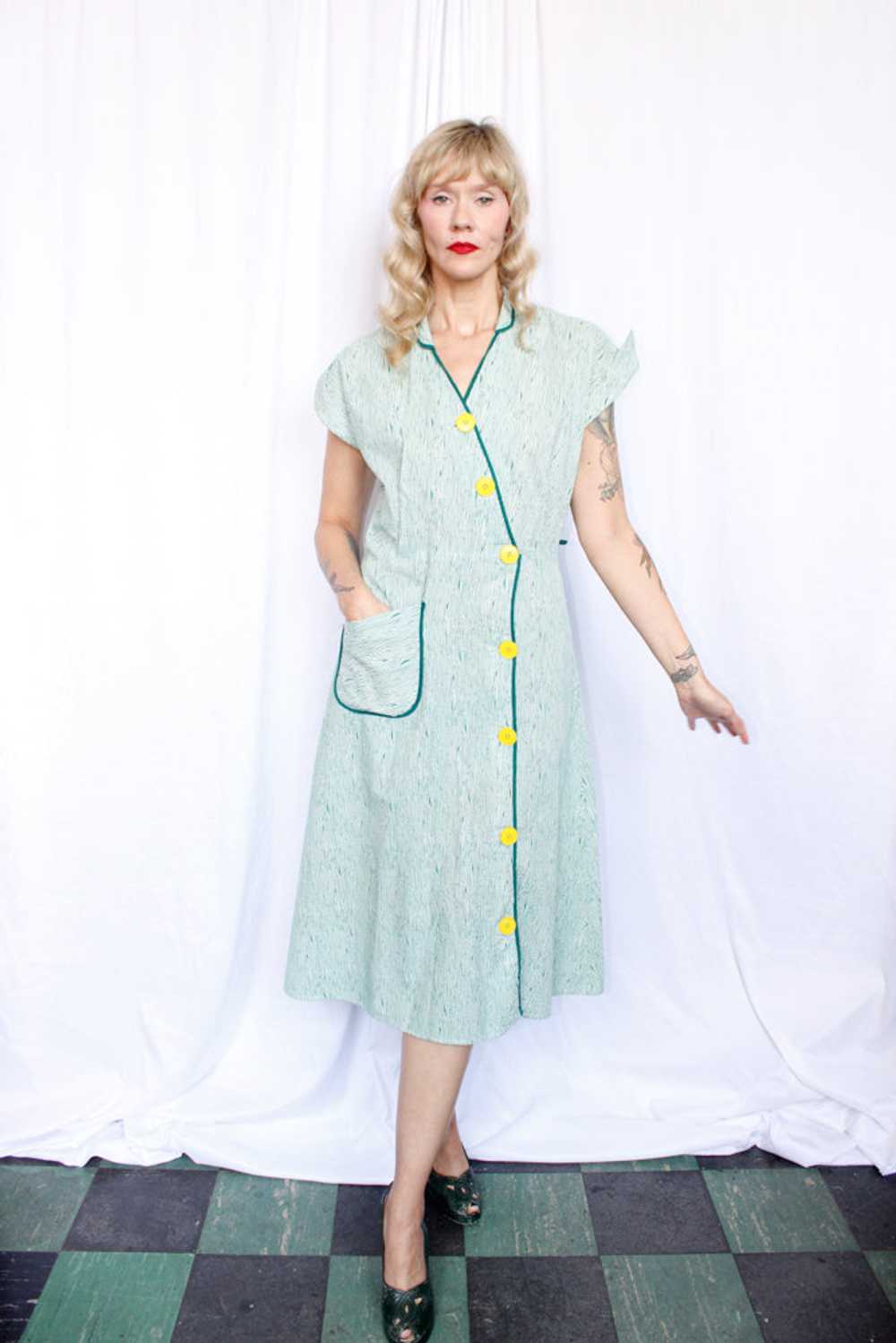 1940s Green Seersucker Stripe Dress - Large - image 9