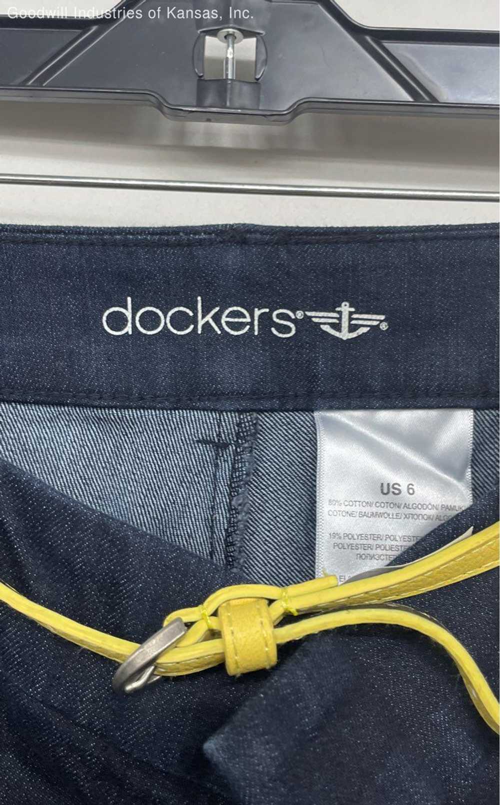 dockers Dark Blue Capris NWT - Size 6 - image 2