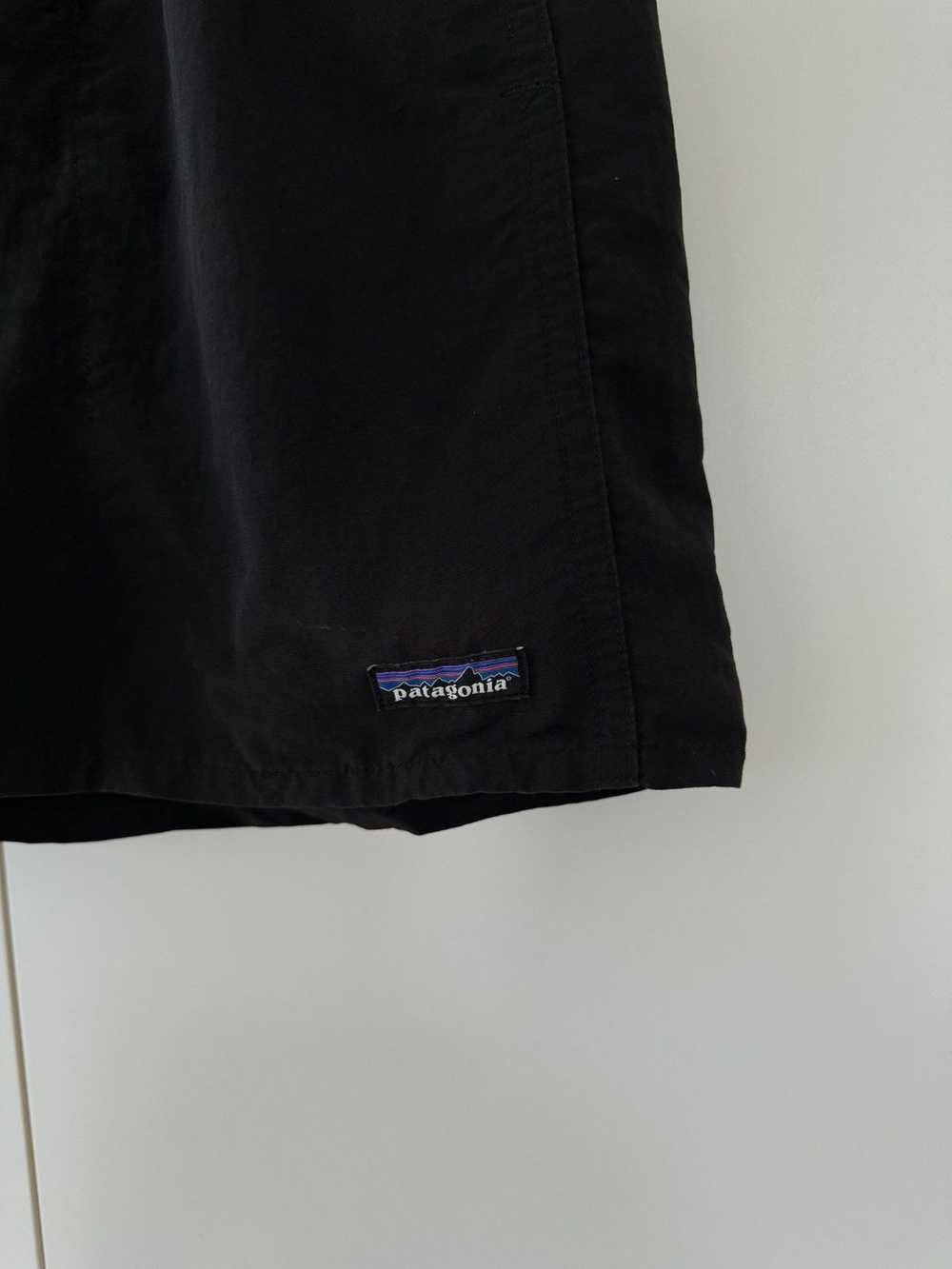 Patagonia 5” Baggie Shorts with Nets Black XL - image 2