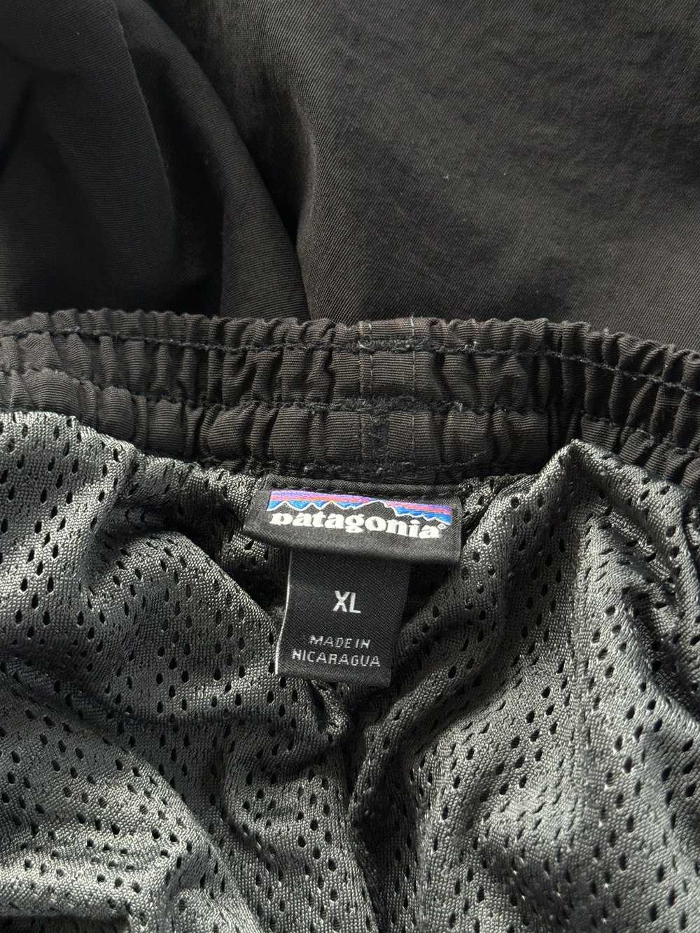 Patagonia 5” Baggie Shorts with Nets Black XL - image 5