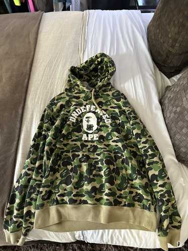 Bape x undefeated hoodie - Gem Bape x undefeated hoodie - Gem