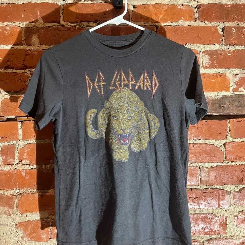 Designer Def Leppard xsmall black graphic vintage… - image 2