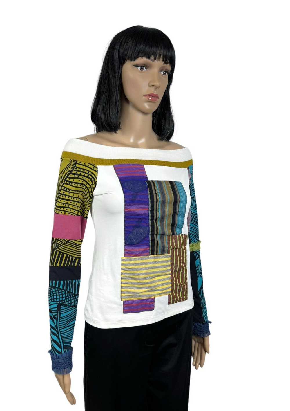 Designer Save the Queen Multicolor Longsleeve siz… - image 3