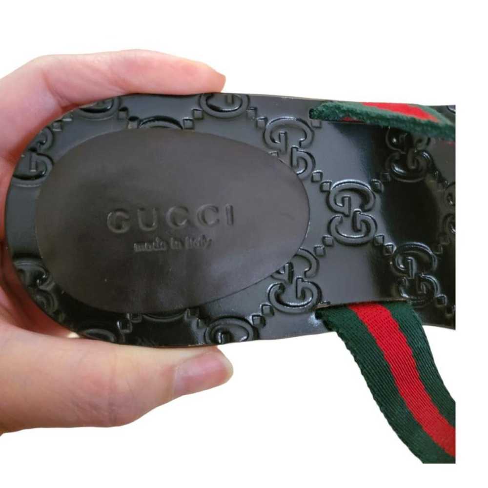 Gucci Leather flip flops - image 10