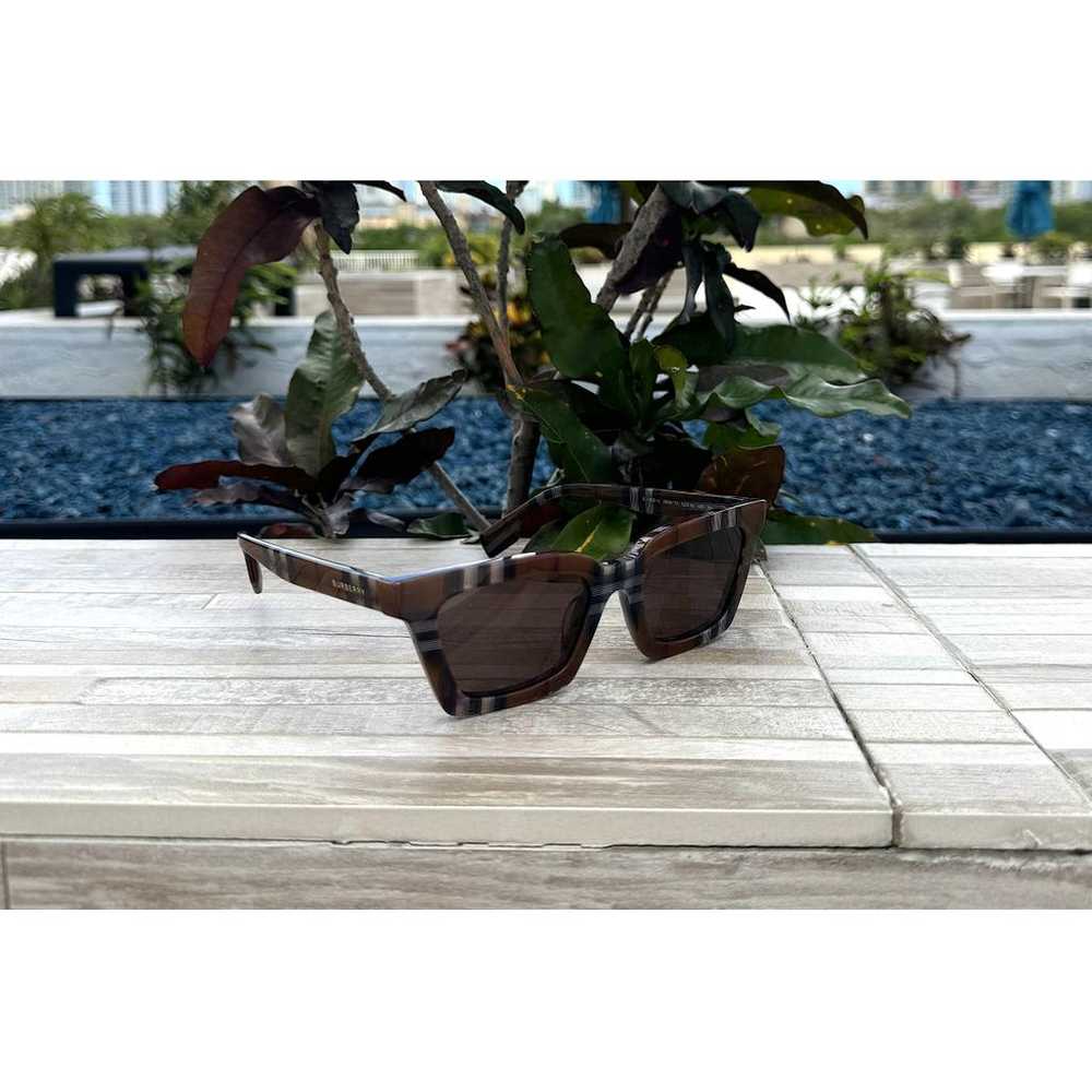 Burberry Sunglasses - image 3