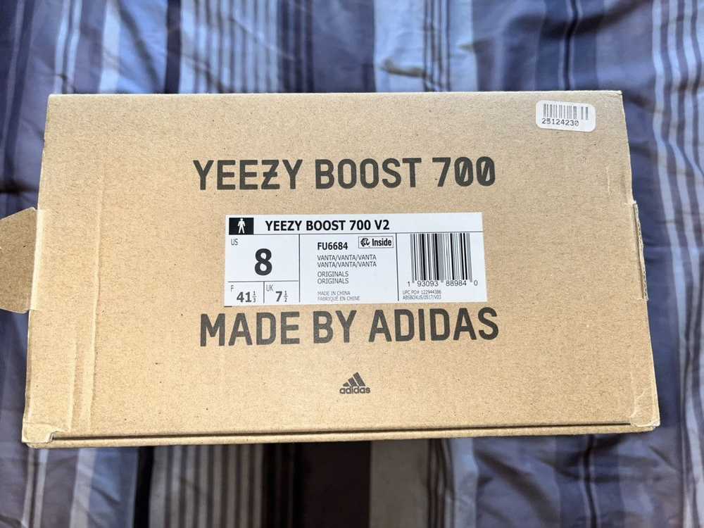 Adidas × Kanye West Yeezy Boost 700 V2 Vanta - image 2