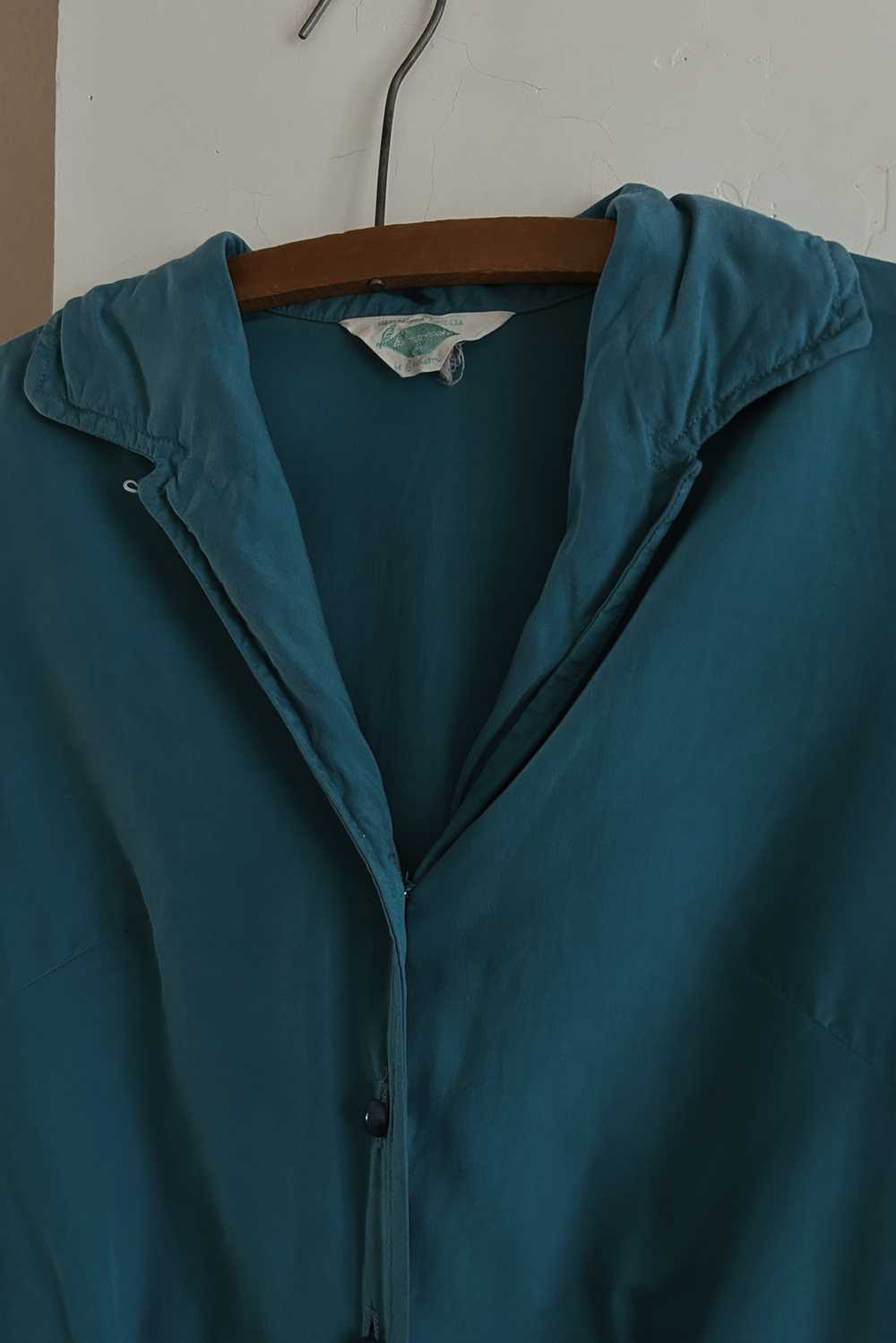1950's TEAL SILK BUTTON BLOUSE - image 4