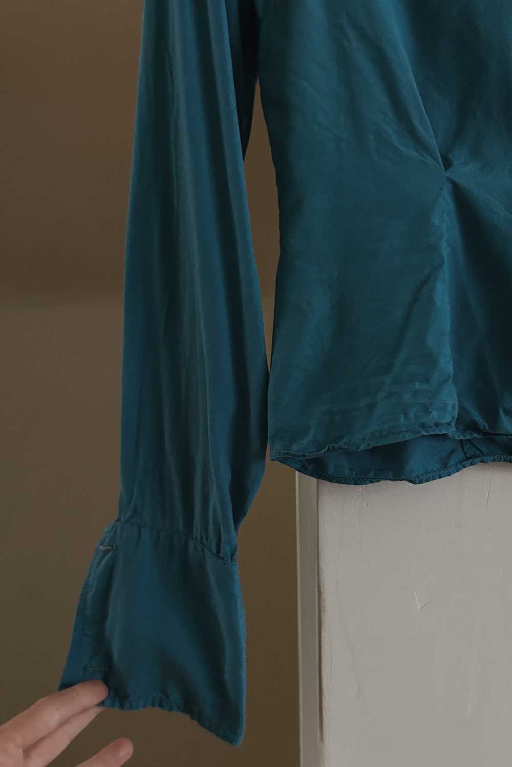 1950's TEAL SILK BUTTON BLOUSE - image 5