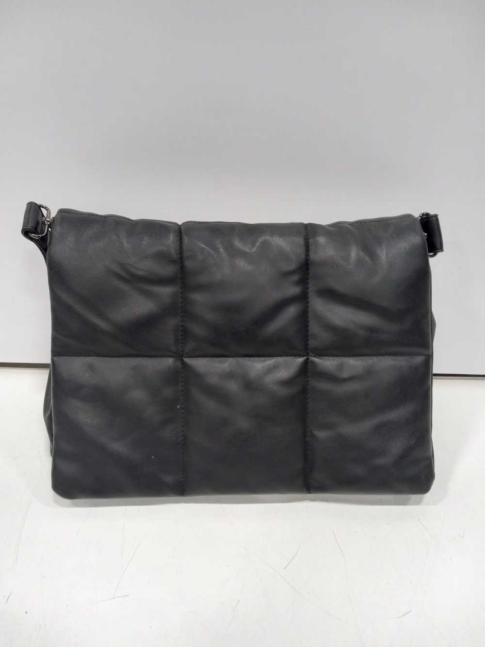 Sondra Roberts Women's Black Leather Purse - image 1