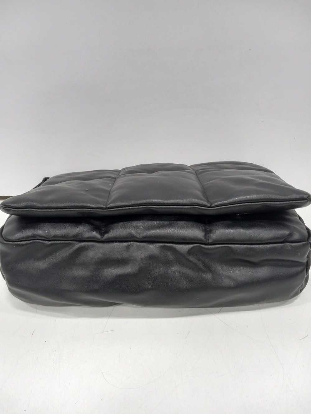 Sondra Roberts Women's Black Leather Purse - image 3