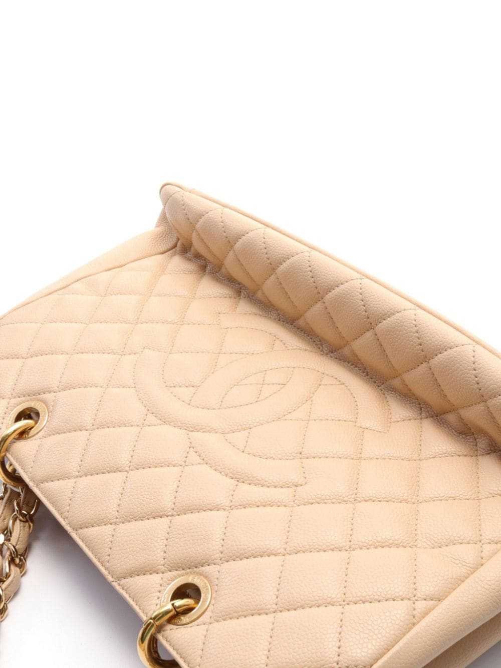 CHANEL Pre-Owned 2010-2011 CC quilted tote bag - … - image 5